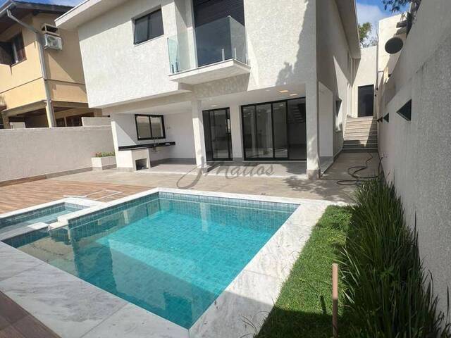 Casa para Venda em Santana de Parnaíba - 4