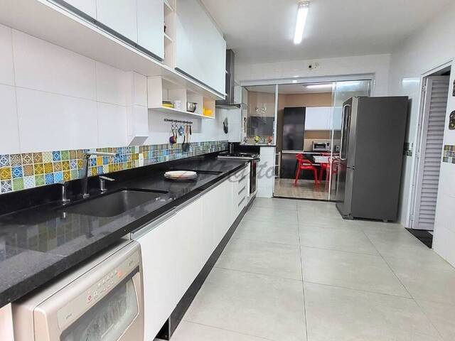 Casa para Venda em Santana de Parnaíba - 4
