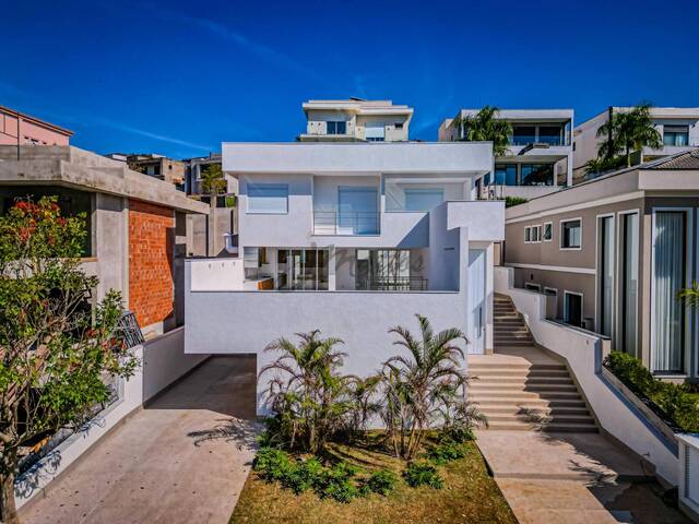 #27 - Casa para Venda em Santana de Parnaíba - SP