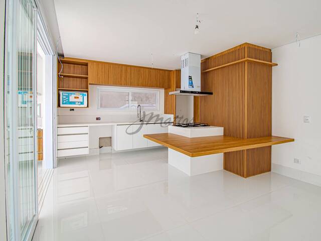 Casa para Venda em Santana de Parnaíba - 4