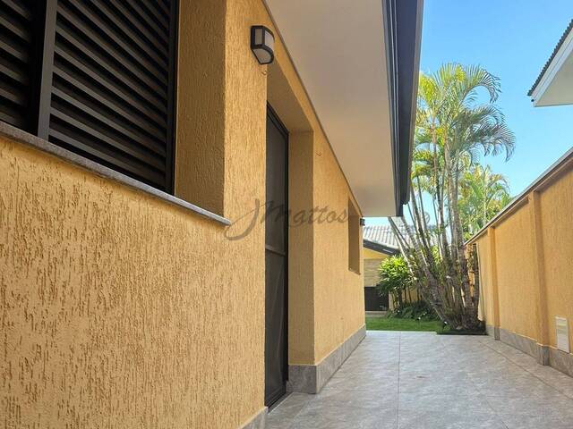 #29 - Casa para Venda em Santana de Parnaíba - SP