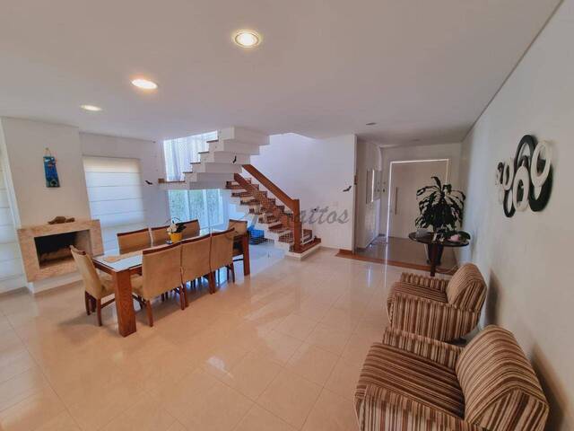 Casa para Venda em Santana de Parnaíba - 4