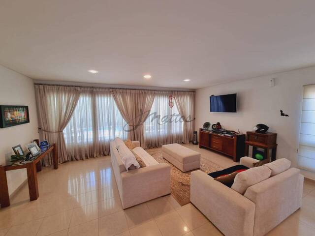 Casa para Venda em Santana de Parnaíba - 5