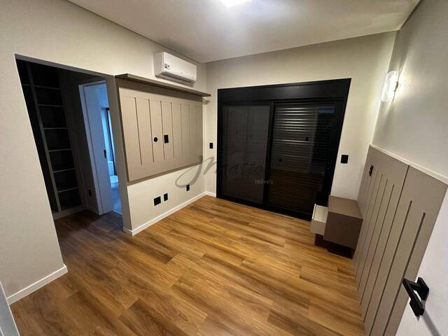 #52 - Casa para Venda em Santana de Parnaíba - SP