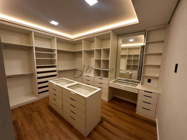 Casa para Venda em Santana de Parnaíba - 5