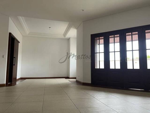 Casa para Venda em Santana de Parnaíba - 4