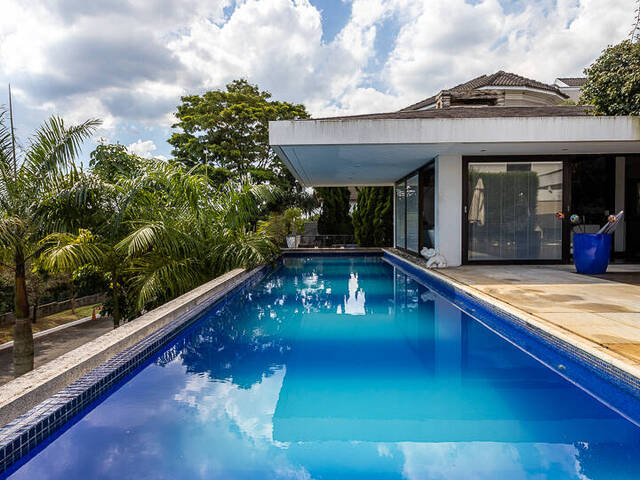 #112 - Casa para Venda em Santana de Parnaíba - SP