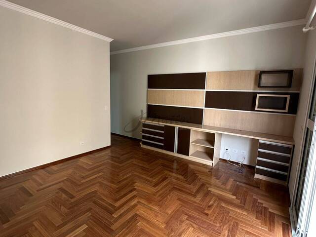 Casa para Venda em Santana de Parnaíba - 5