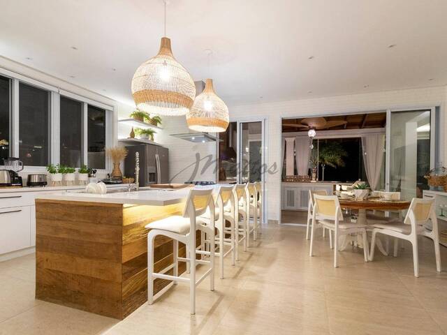 Casa para Venda em Santana de Parnaíba - 5