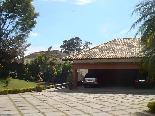 #168 - Casa para Venda em Santana de Parnaíba - SP